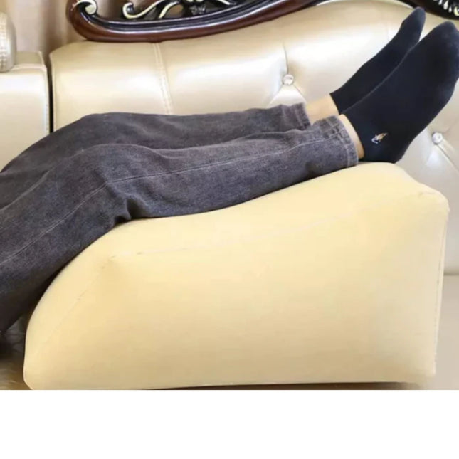 inflatable leg elevation pillow for travel to reduce leg swelling during long journeys
